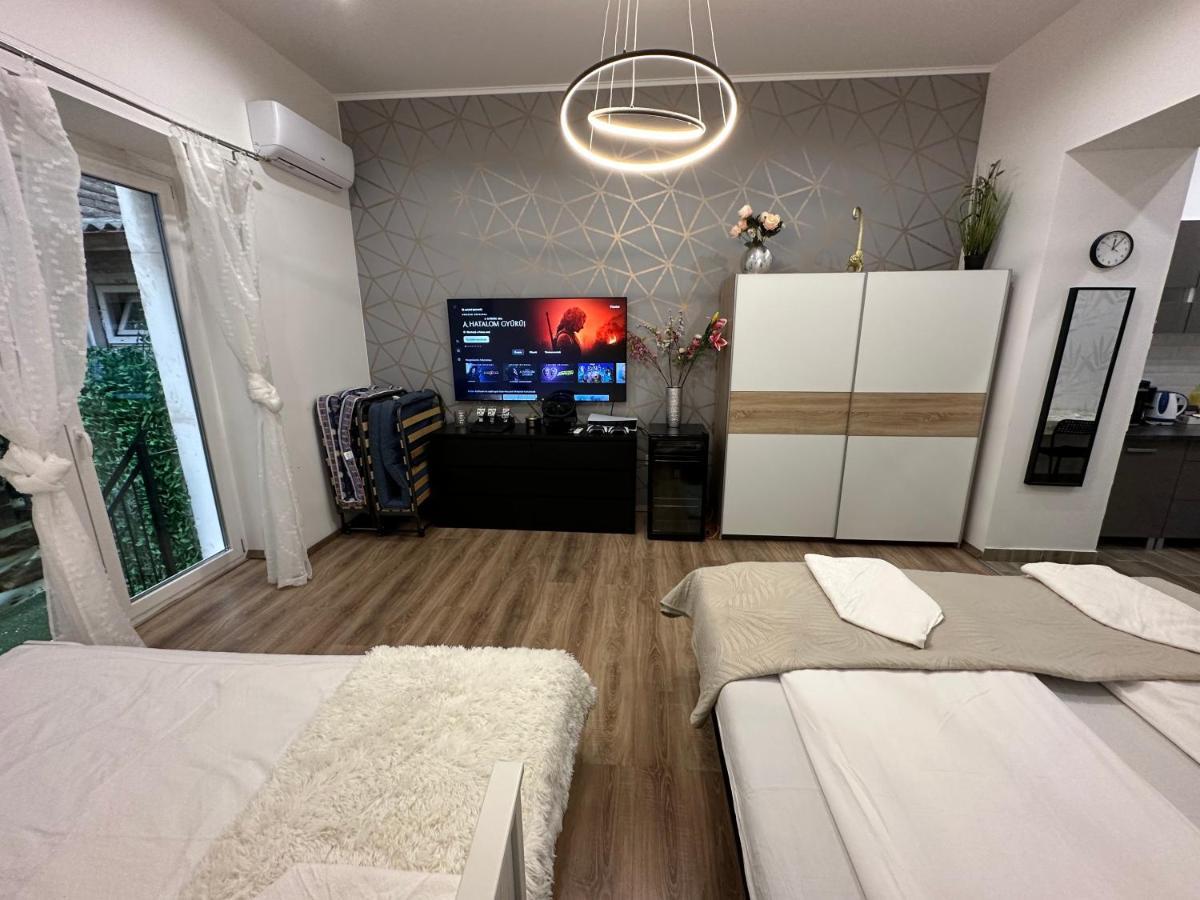 Budapest Garden Apartman Esterno foto