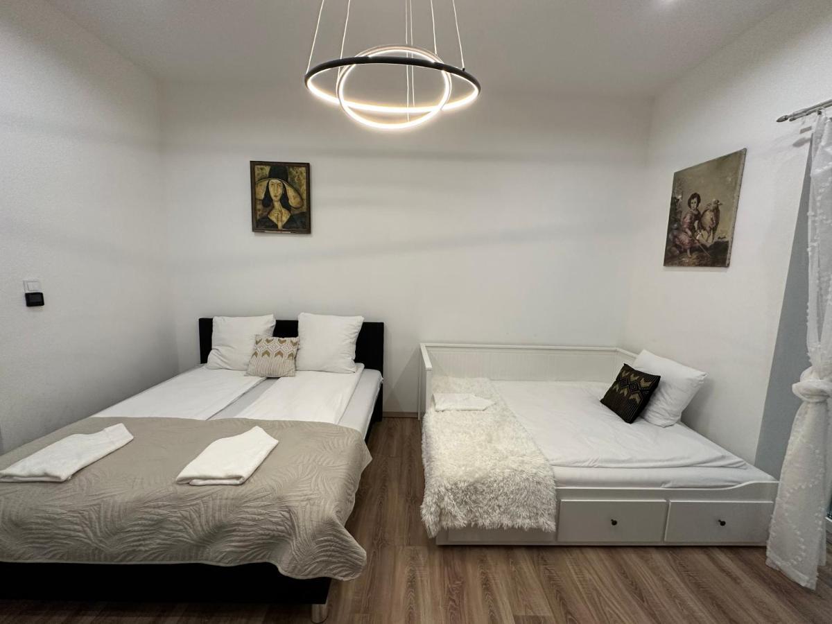 Budapest Garden Apartman Esterno foto